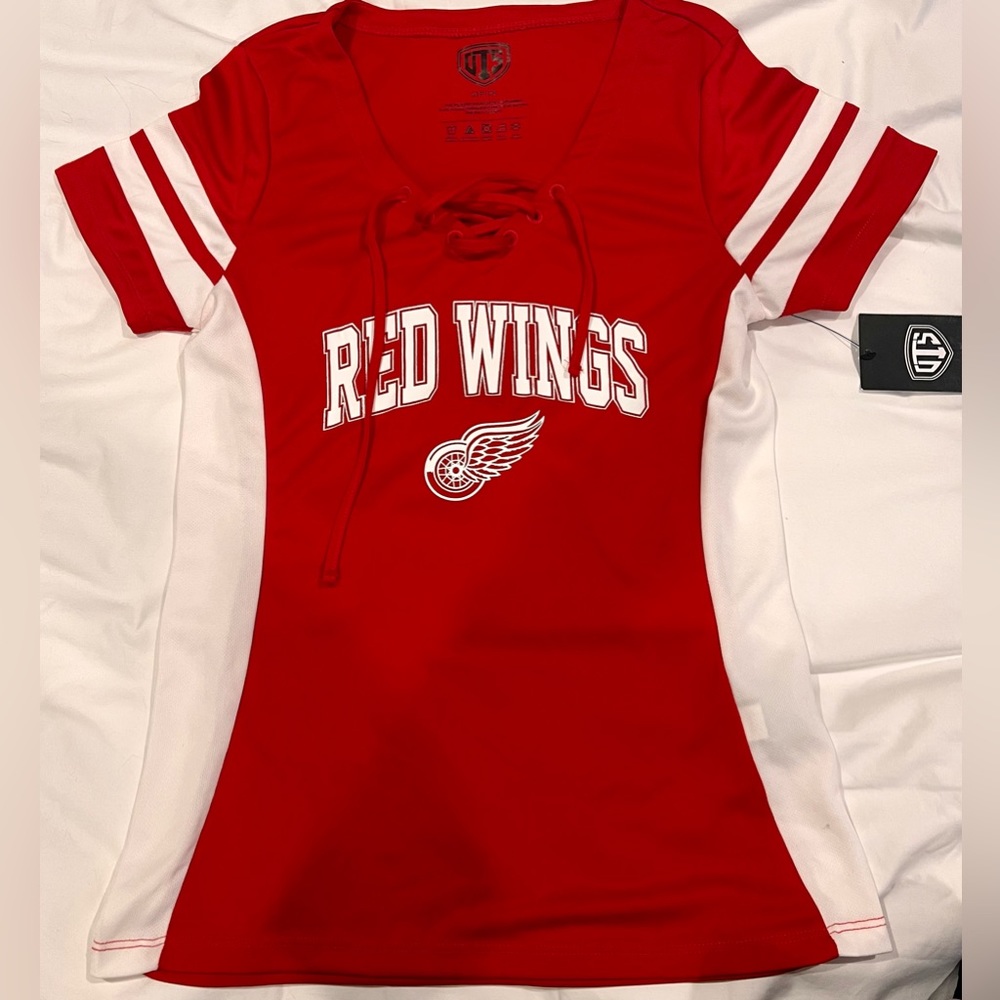 Red wings new with tags women’s shirt/jersey size s